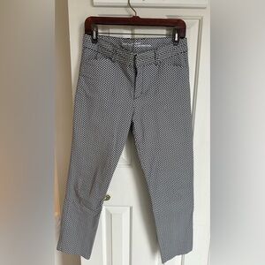 GAP Black and White Patterned Slim Cropped Pants